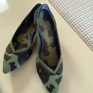 Rothy’s the point camo flats size 7.   Barely worn like new